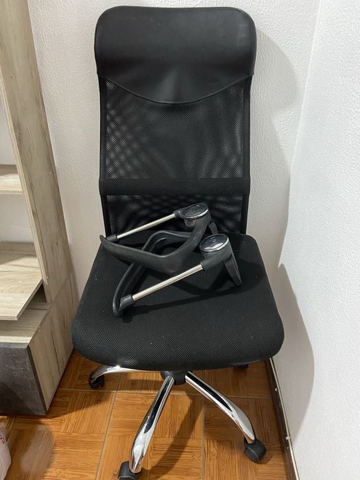 Mesa Cadeira LER ANUNCIO