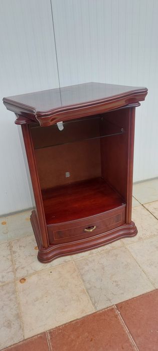 Móvel para tv com tampo giratorio