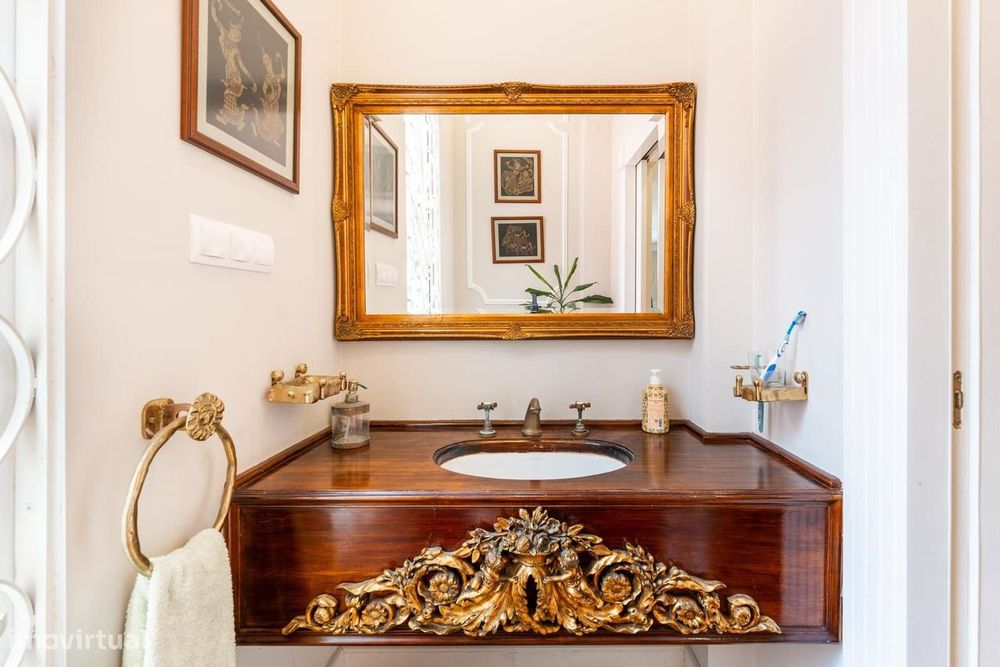 Moradia T4 + 1 com piscina, Pena, Lisboa