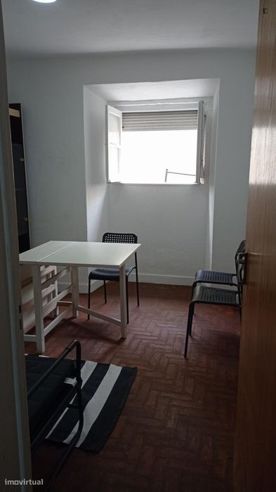 Apartamento com 2 quartos - localizado em Santa Apolónia Lisbon