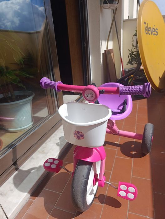 Triciclo Chicco menina