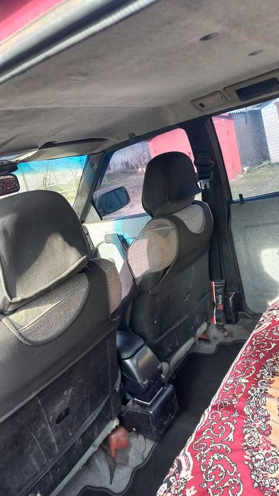 АЗЛК 214101 з вазовським двигуном.