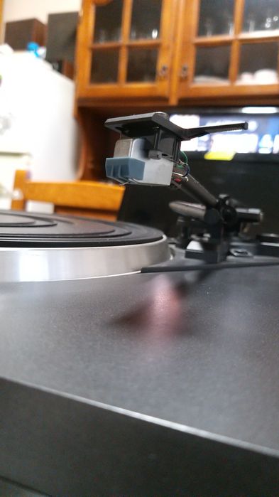 gira discos Onkyo CP 1200A