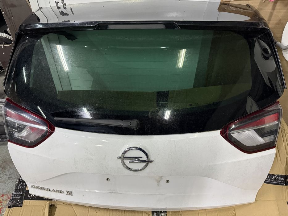 Opel crossland x Tampa da mala completa