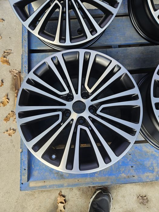 Goauto диски на WAG Mercedes BMW 5/112 r18 et30 8j dia66.5 як нові