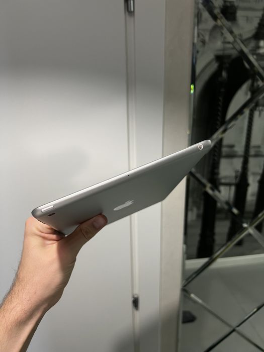 iPad 6th 128 gb Silver Wifi 9.7 2018 планшет з гарантією