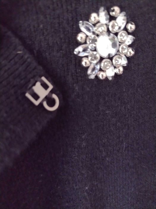 Czarny sweterek tiramisu