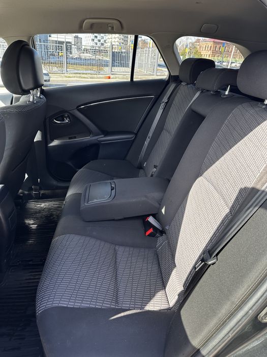 Toyota Avensis 2010 Webasto