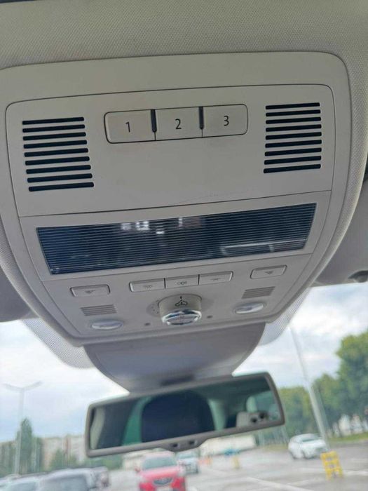 VW Touareg  є все що може бути