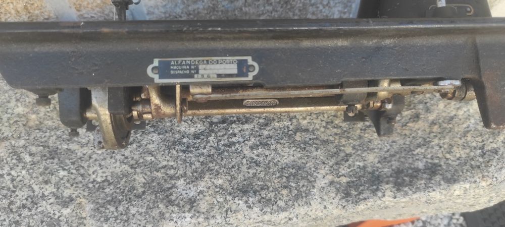 Cabeça de máquina de costura