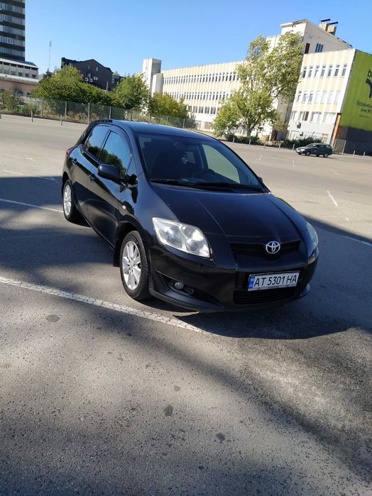 Автомобіль Toyota auris 2008