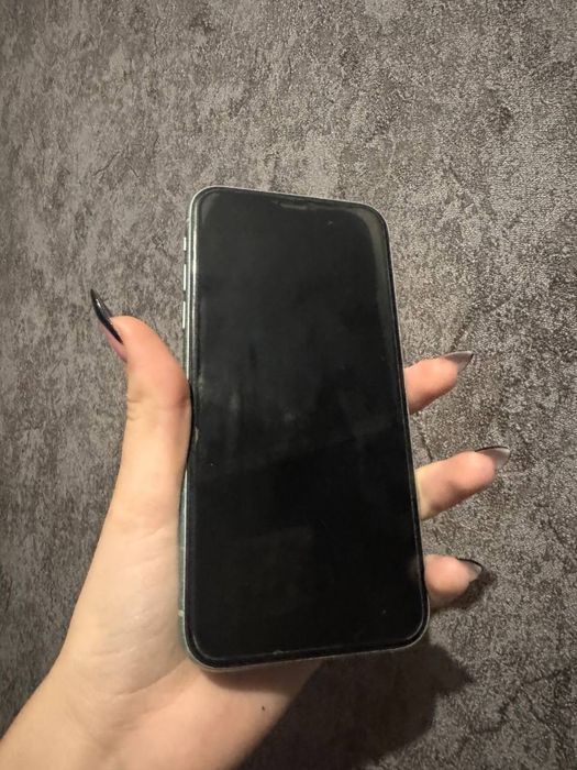 Продам iPhone 11 64гб