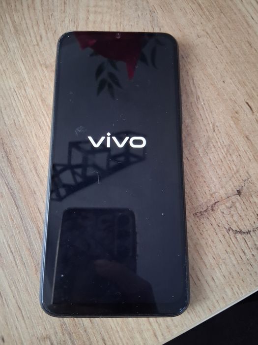 Trlefon Vivo Y33s