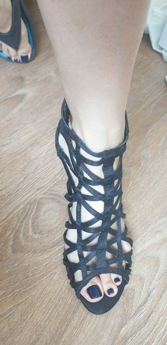 Buty na obcasie 7 cm. Szpilki. Czarne. Rozm. 37