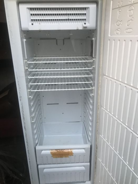 Продам морозильну камеру
