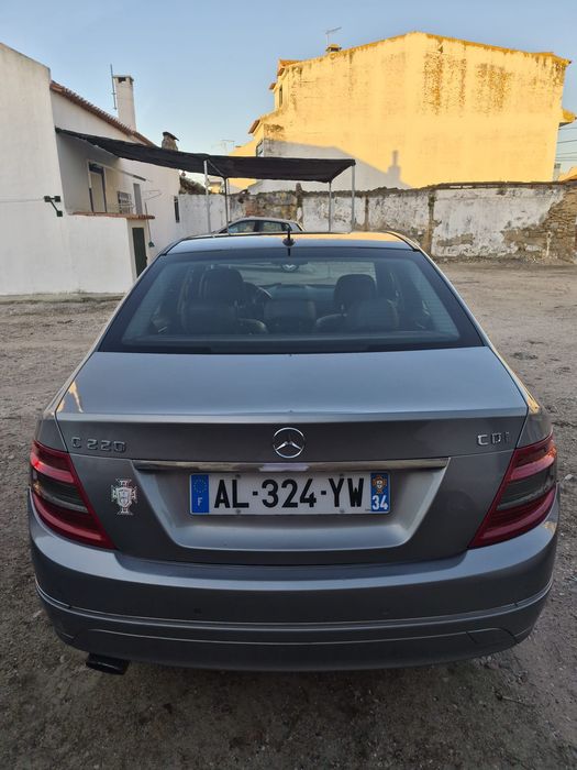 Vendo este belo carro