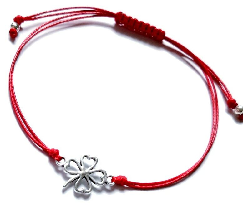 Bransoletka czerwona na szczęście z koniczynką prezent woreczek