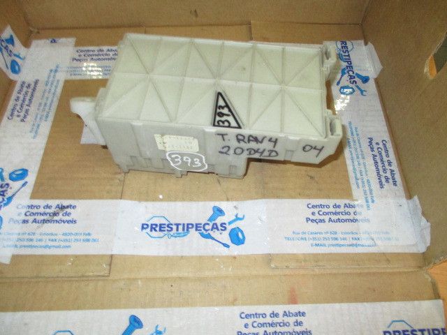 Caixa fusíveis / SAM / BSI TOYOTA RAV4 II (_A2_)