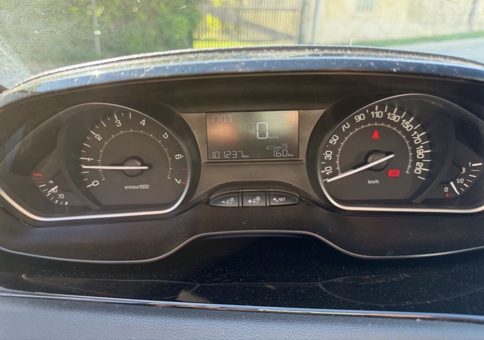 Peugeot 208 1.0. — foto 8