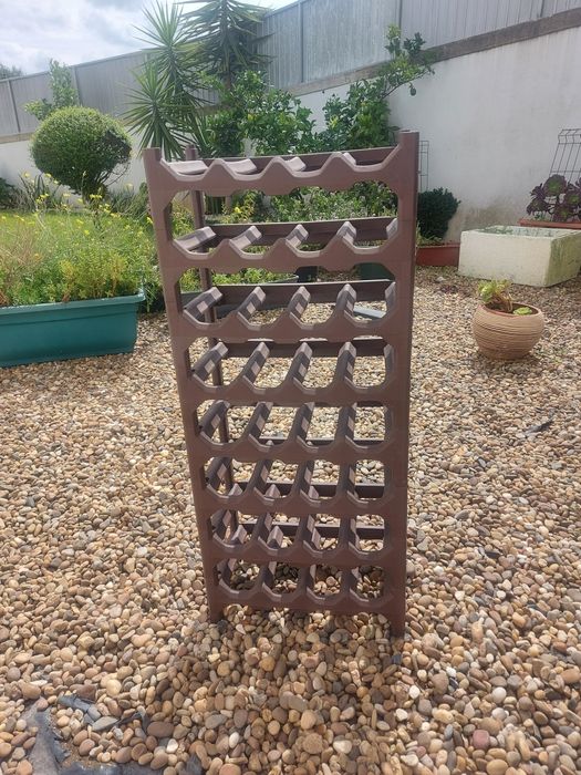 Garrafeira plástica