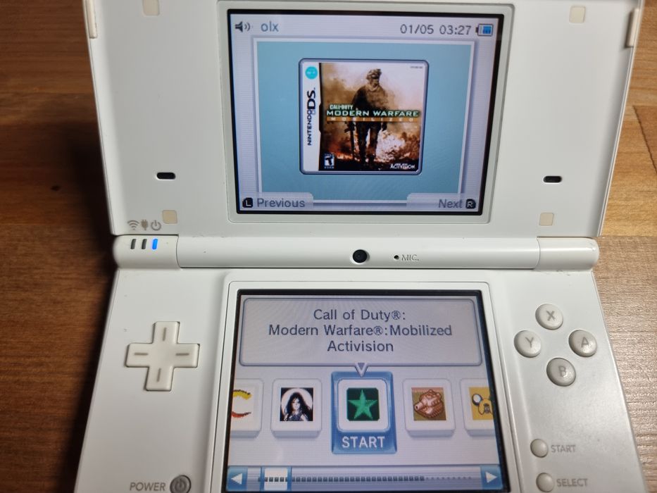 Nintendo DSi Biała + Oryginalna Ładowarka + Etui + Karta SD 4GB (Komplet)