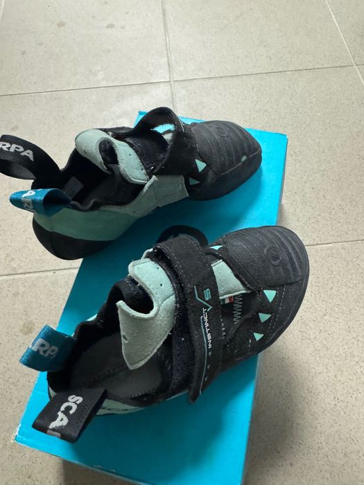 Sprzedam buty do wspinaczki SCARPA rozmiar 38  - dwa razy używane. Bardzo dobry stan!