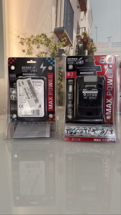 Zestaw dwóch akumulatorów , akumulator marki DEDRA model DED6937