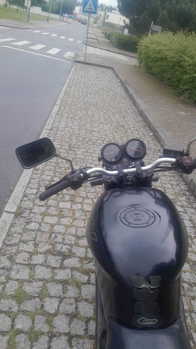 Honda NTV 650  Mota muito estimada, fiável e pronta a andar. Excelente para o dia a dia. Mais info contacte .
