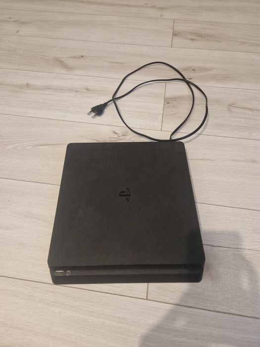 Sprzedam ps4 w dobrym stanie