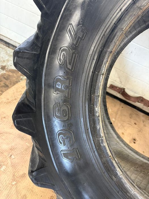 13.6R24 Taurus Point 8 13.6-24