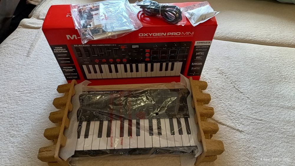 Midi клавіатура M-Audio Oxygen pro mini 32
