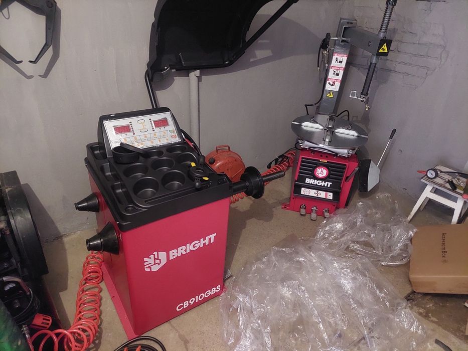 Шиномонтажний станок, шиномонтаж, балансувальний станок