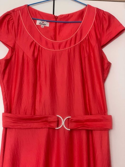 Piękna  malinowa sukienka letnia, idealna na każdą okazję