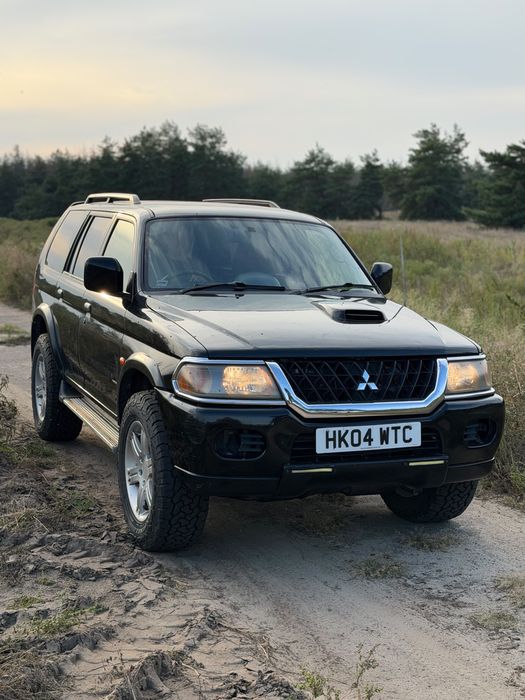 Mitsubishi Pajero sport  2004 рік 2.5 тд