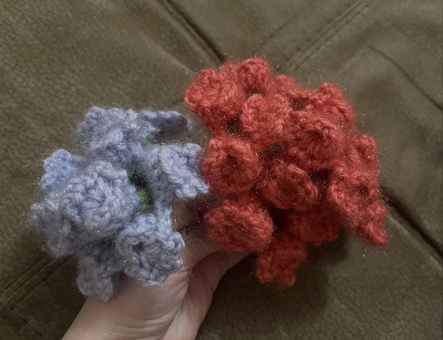 набір сервірувальних серветок , ручна робота, тюльпани