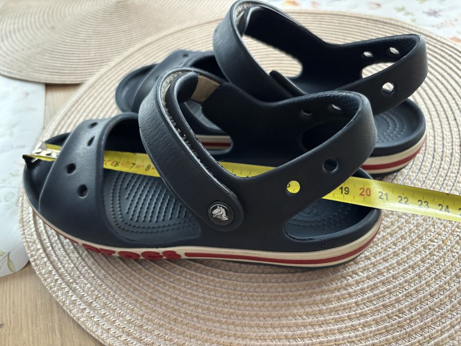 Sandały crocs J2 33-34