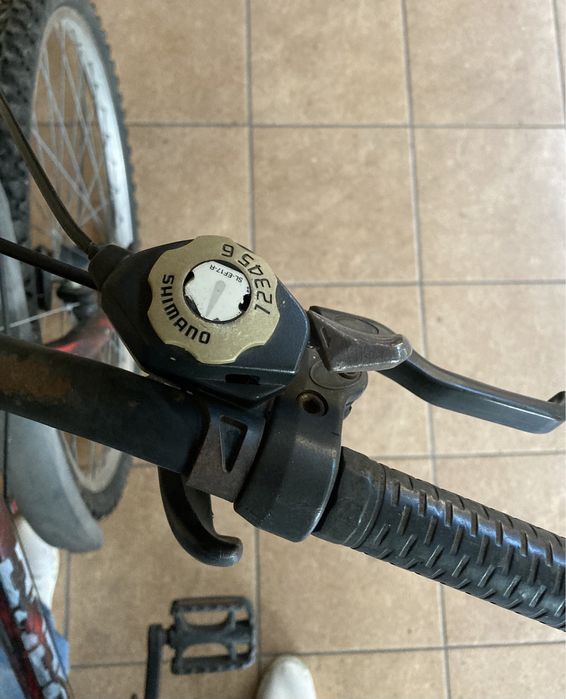 Rower miejski bordowy