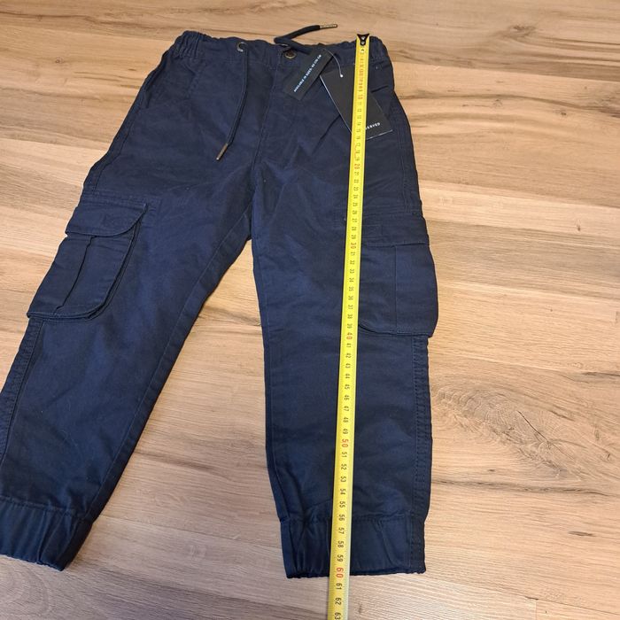Reserved 110 spodnie jogger