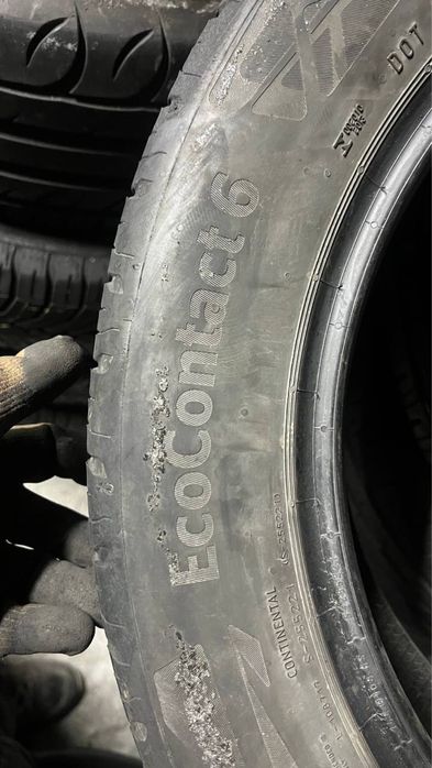 Комплект літньої гуми 215/55/17 Continental