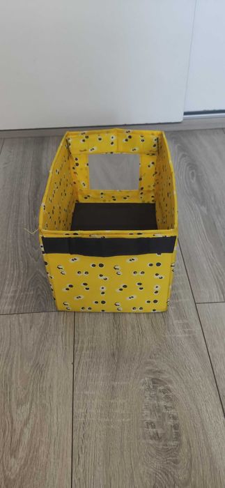 Małe pudełeczko organizer tekstylny dla dzieci