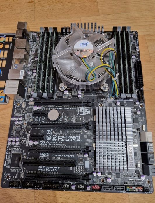Intel i7-4820K 3.9Ghz/охлад/X79UP4 Комплект 8потоків