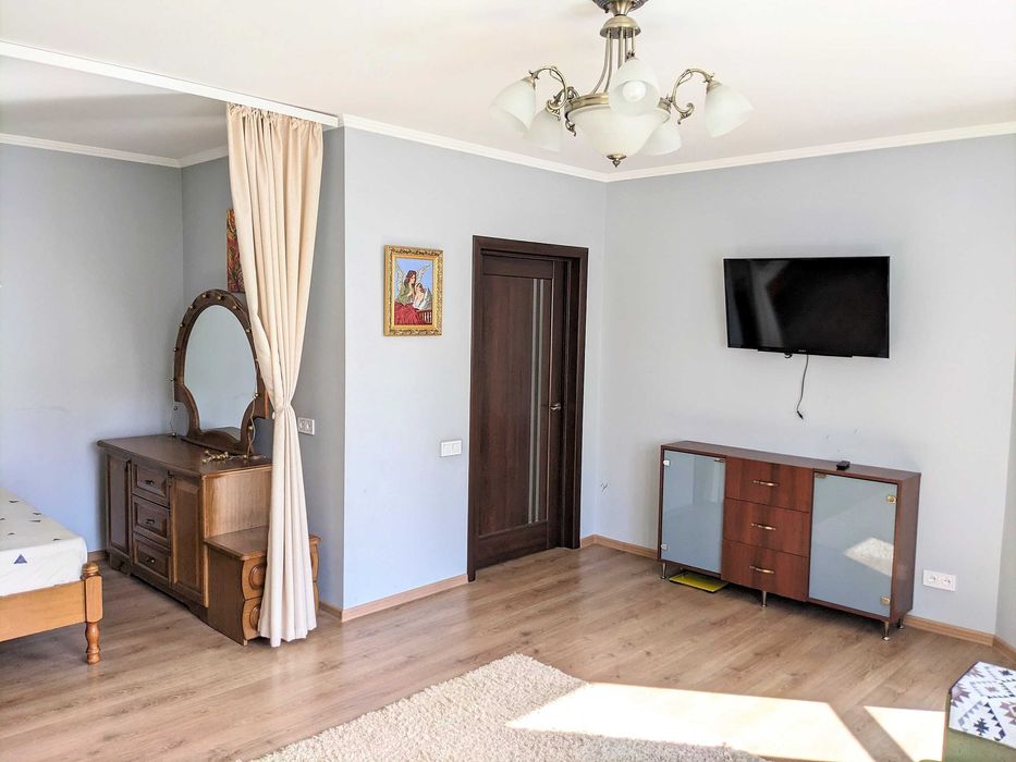 Велика 1к. квартира біля ТЦ "МЕТРО" та "ВЕЛЕС"