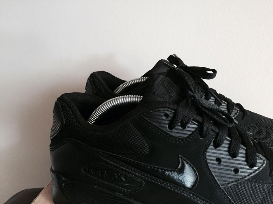 NIKE AIR MAX 90 42.5 ESSENTIAL CZARNE oryginalne kupione w galerii
