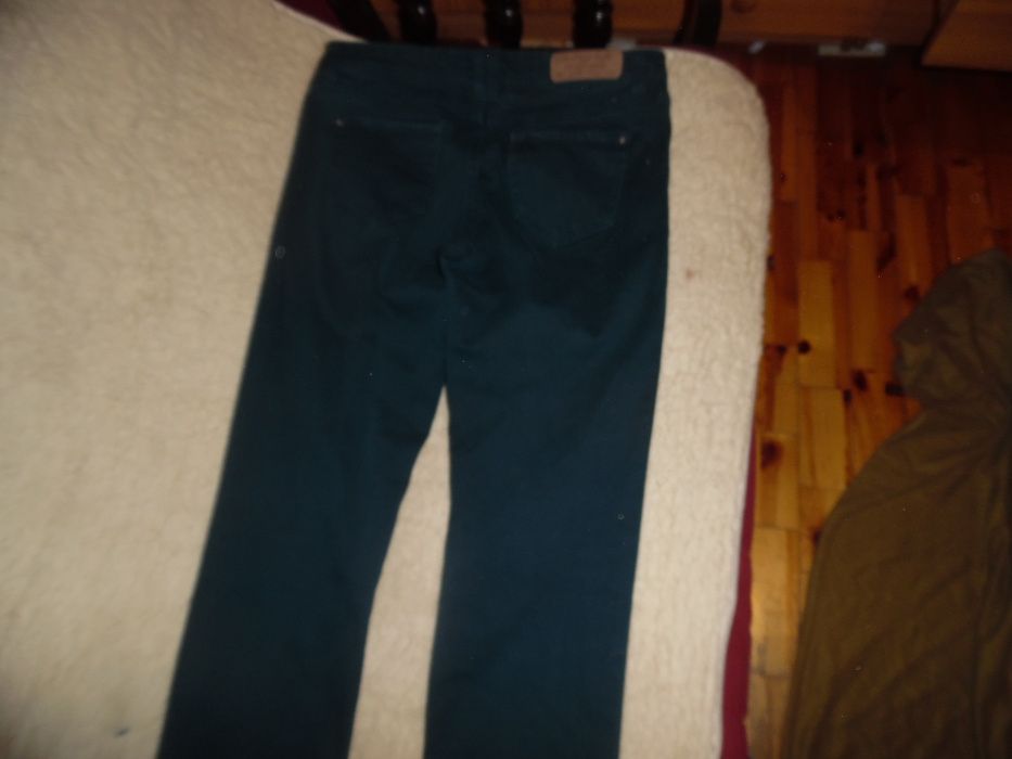 Orginalne Spodnie fit slim firmy TWO DAYS