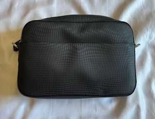 Bolsa Tiracolo média Lifestyle Lacoste