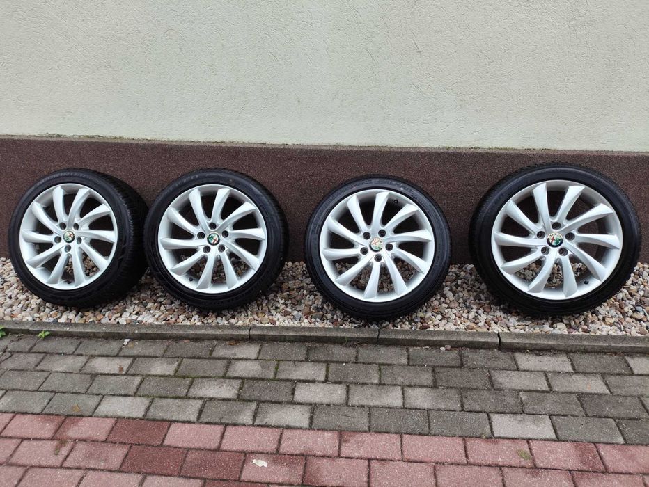 Koła zimowe Alfa Romeo Giulietta 225/45/17 5x110