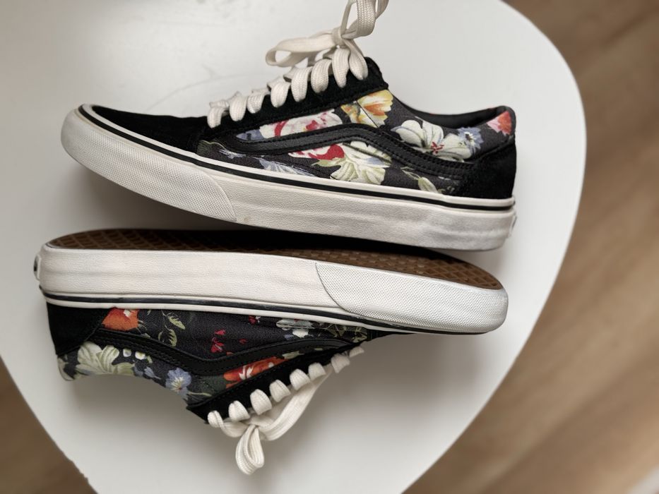Кеди жіночі vans old skool garden floral 39, 25см