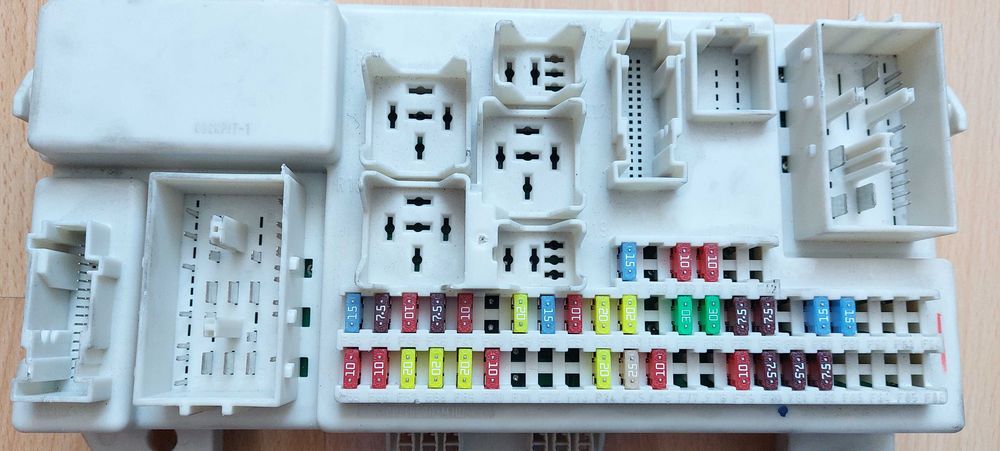 Skrzynka BSI moduł komfortu Mazda BP4K 66730 E