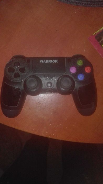 Pady PS4 oryginalny plus 2 bdb zamienniki 60zl