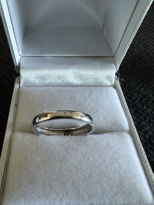 Anel ouro branco 19,2k com diamante